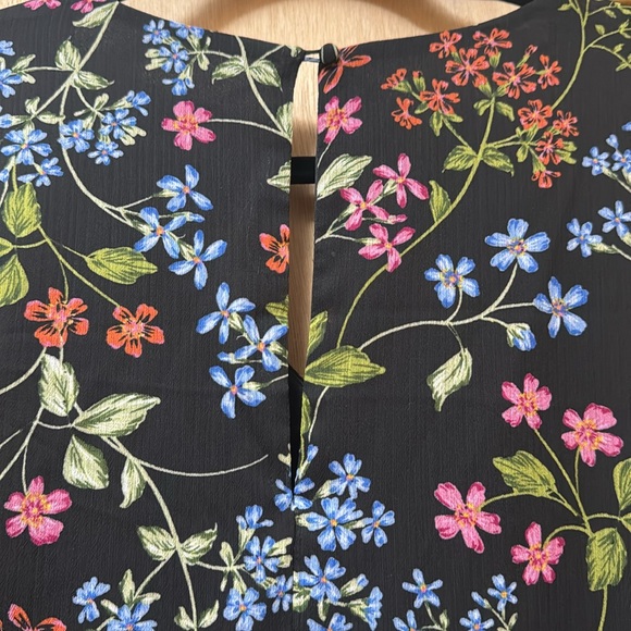 NWT! Calvin Klein Floral Dress - Picture 3 of 9
